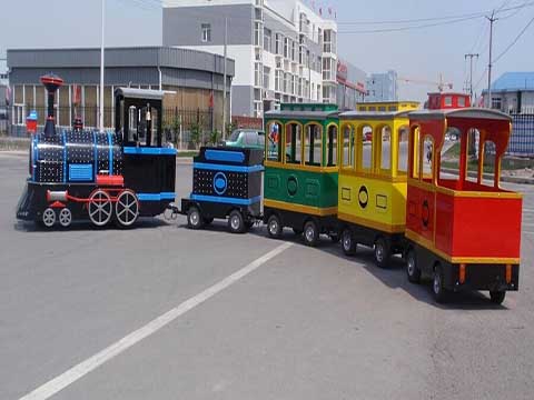 безрельсовый паровозик